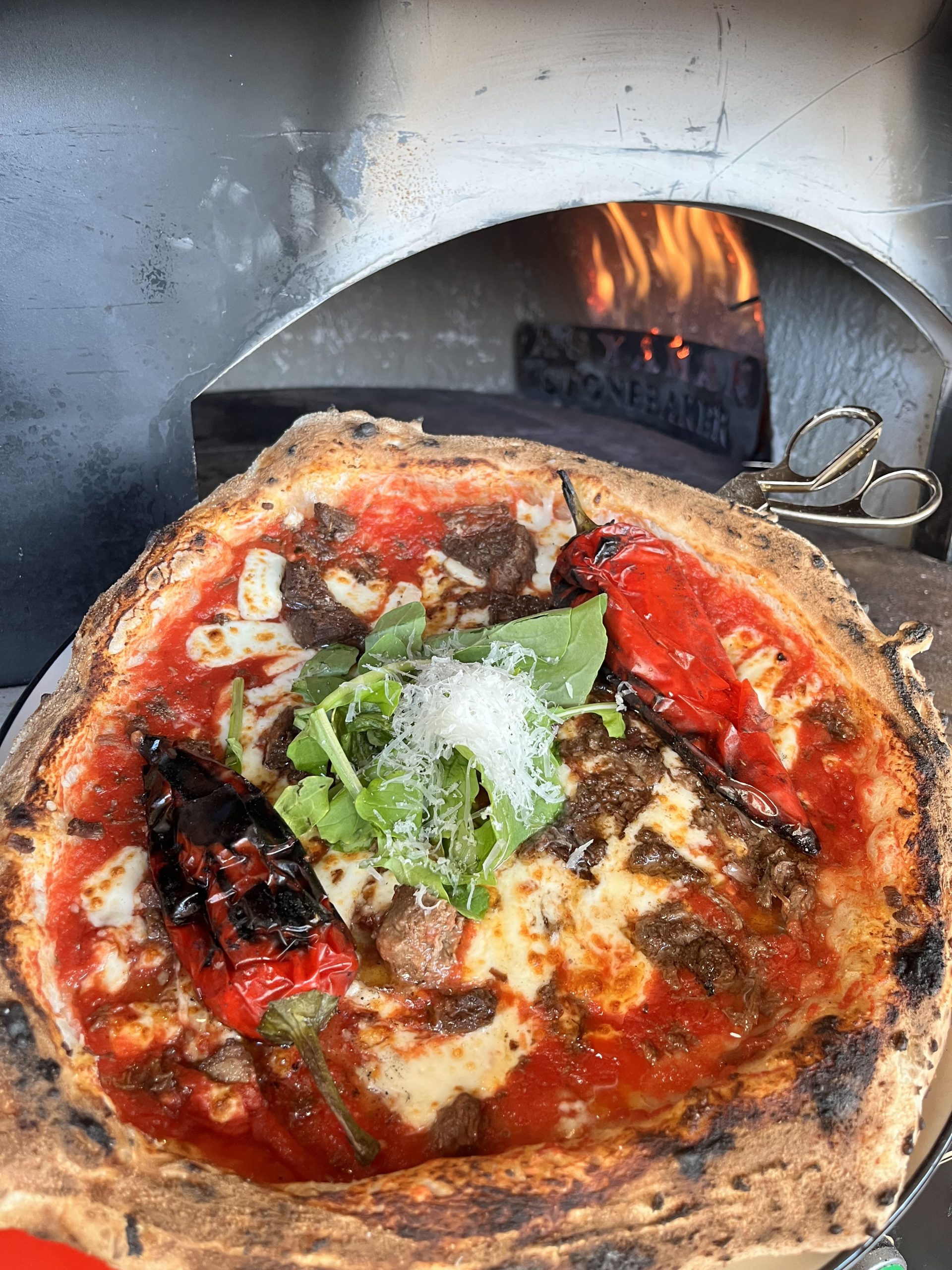 Kavurmalı pizza